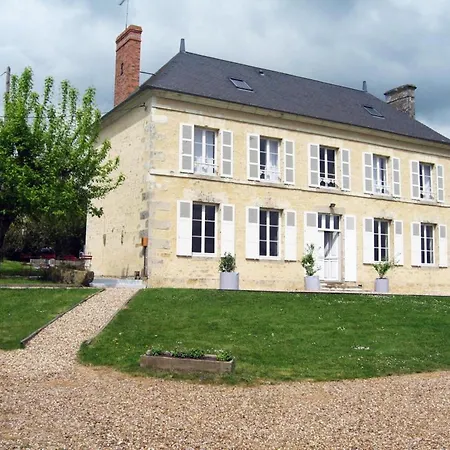 Grande Maison Avec Piscine Couverte, Flipper Et Charme Industriel En Pleine Campagne - Fr-1-497-46 Holiday home Laleu (Orne)