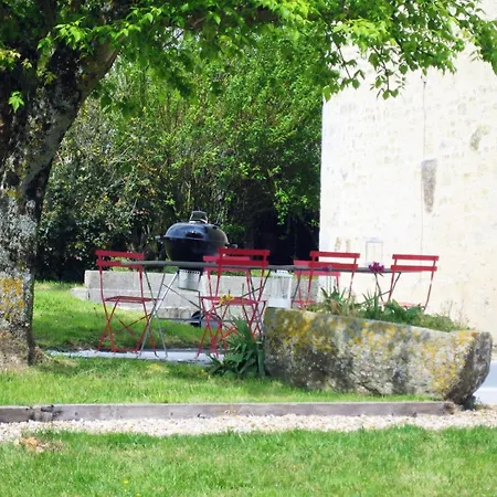 Maison Spacieuse Avec Piscine Couverte Et Wifi A - Fr-1-497-46 Laleu (Orne)