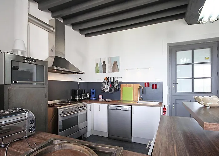 Ferienhaus Maison Spacieuse Avec Piscine Couverte Et Wifi A - Fr-1-497-46