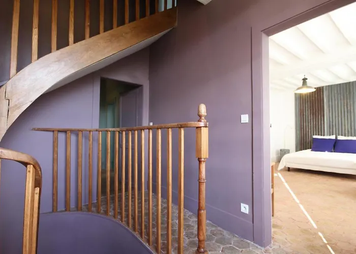 Maison Spacieuse Avec Piscine Couverte Et Wifi A - Fr-1-497-46 Laleu (Orne)