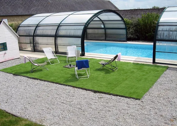 Maison Spacieuse Avec Piscine Couverte Et Wifi A - Fr-1-497-46