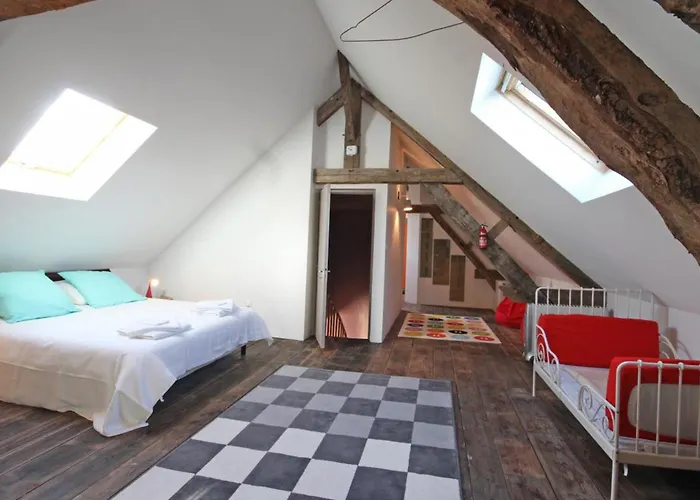 Maison Spacieuse Avec Piscine Couverte Et Wifi A - Fr-1-497-46 Ferienhaus *